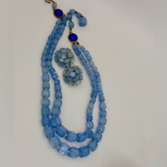 Vintage Elegant Blue Glass Beaded Double Strand Necklace & Earrings - Picture 5 of 17